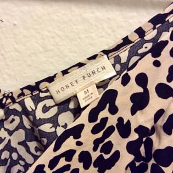 Honey Punch Beige  Leopard Print With Diamonds Size M - Picture 5 of 9